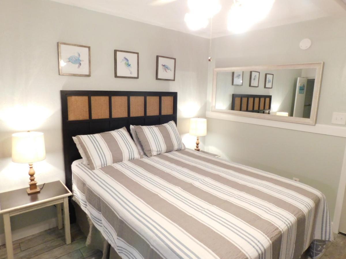 Budget Friendly Condo Perfect For A Romantic Getaway Within Walking Distance To The Beach! Gulf Shores Exterior foto