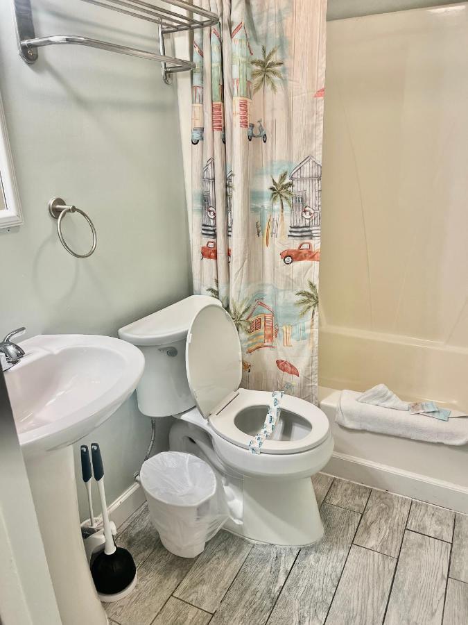 Budget Friendly Condo Perfect For A Romantic Getaway Within Walking Distance To The Beach! Gulf Shores Exterior foto